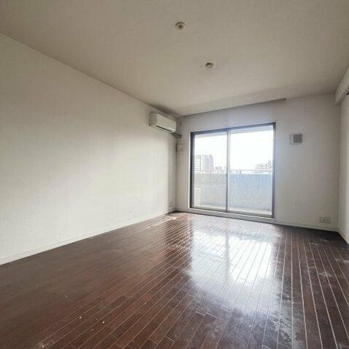 レジディア徳川の居間