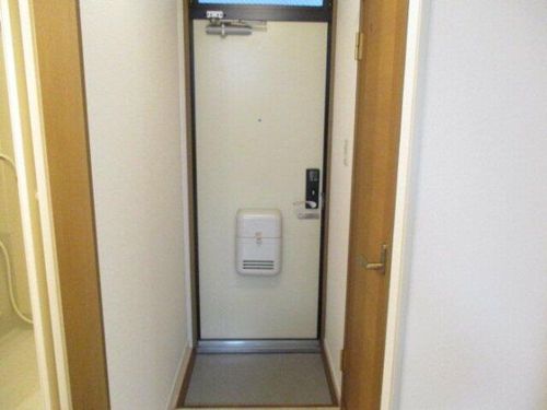 ヴィブレ・Sの玄関