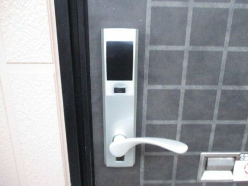 ヴィブレ・Sの玄関