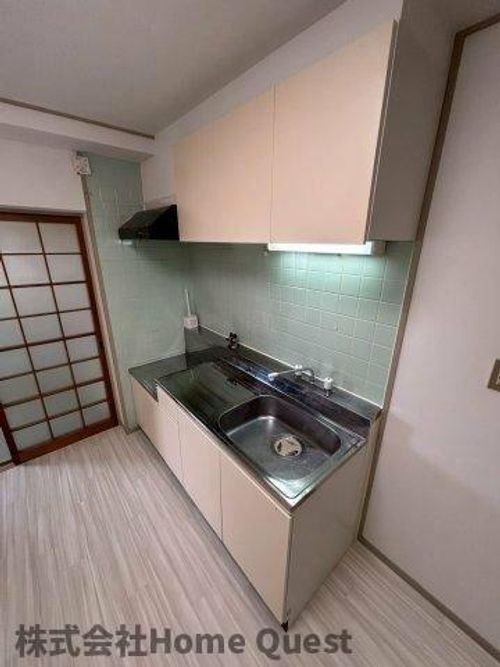 乾マンションのキッチン