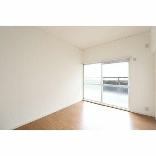 三旺マンション第6金山の居間