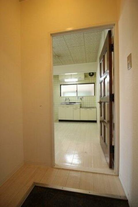大阪府大阪市東淀川区菅原4丁目(マンション)の賃貸物件の玄関