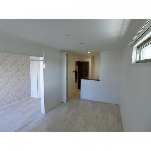 プランドール201の居間