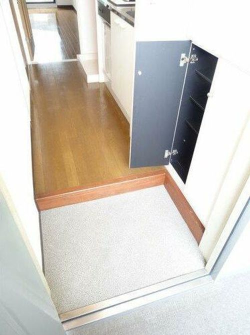 ソフィア尾頭橋の玄関