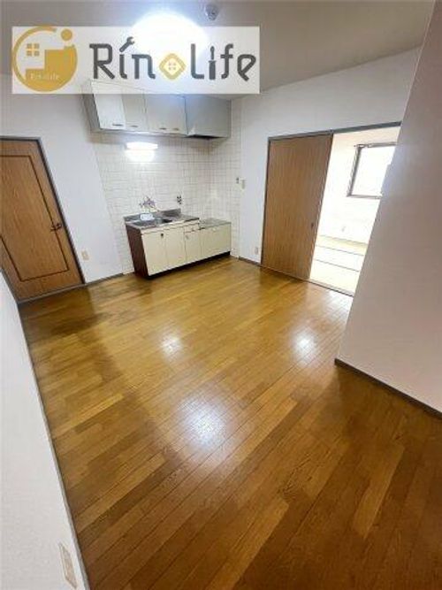 リノン東山本新町の居間