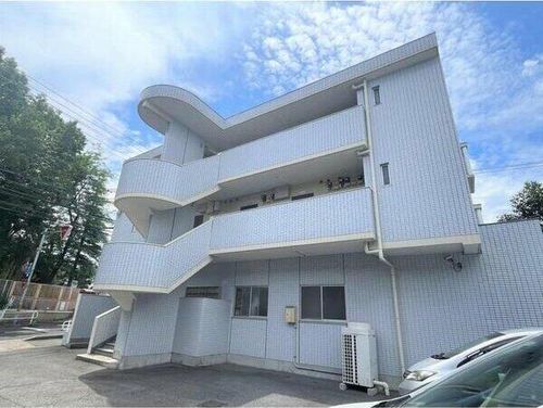 ドミール佐久間の玄関