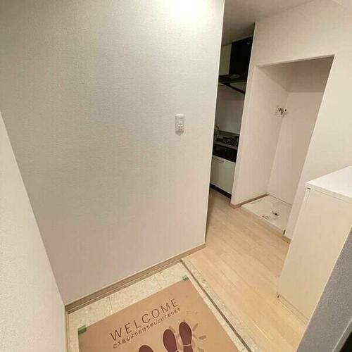 アクアスイート新大阪の玄関