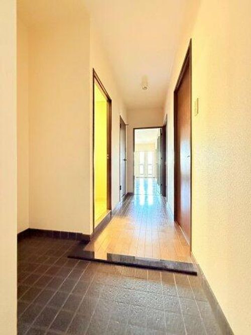 パレ清水が丘の玄関