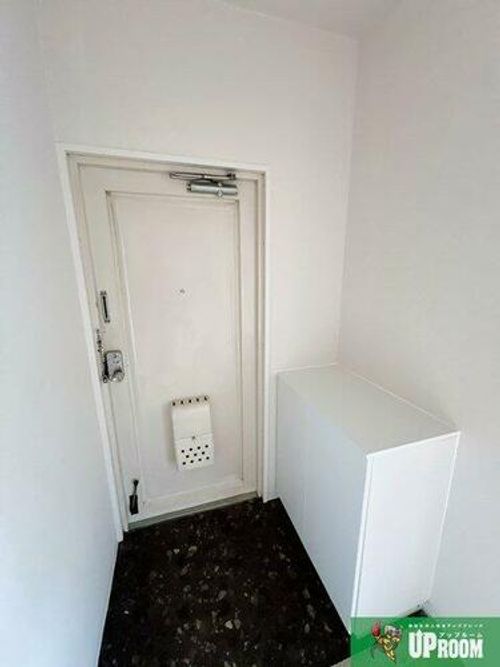 グランドール犬山の玄関