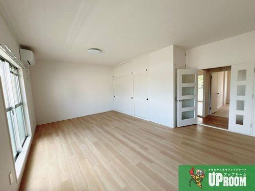 グランドール犬山の居間