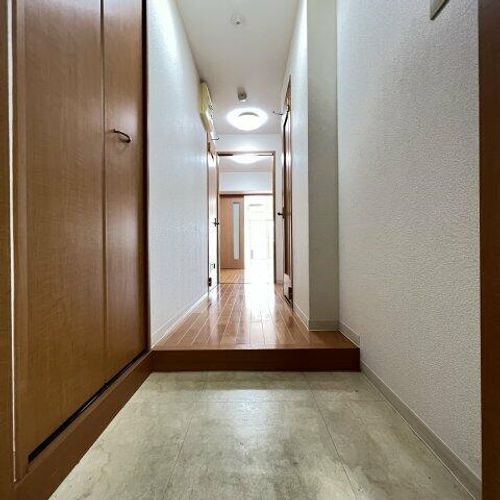 プロビデンス東片端の玄関