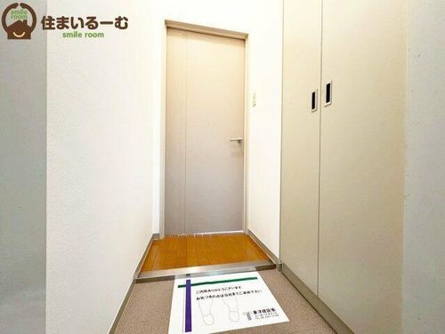 スクエアコートGの玄関