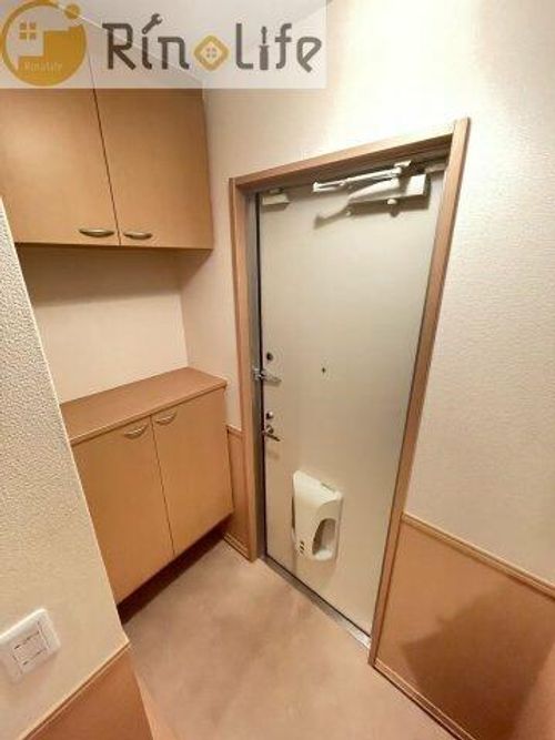 アピテ高安の玄関