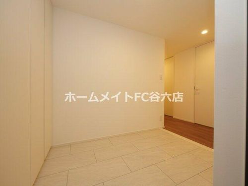 Noire北堀江の玄関