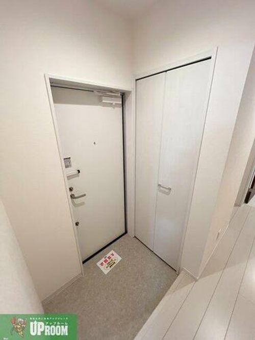 G flat 岩崎の玄関