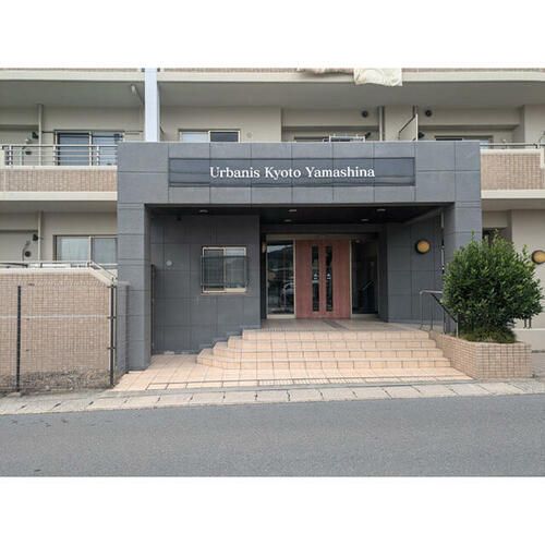 アーバニス京都山科(0005241)の玄関