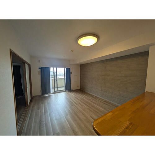 アーバニス京都山科(0005241)の居間