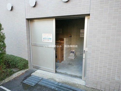 グラマシー京橋の玄関