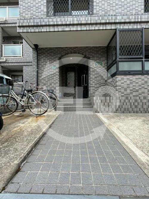 グレイス阪南の玄関