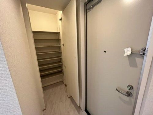 福岡県北九州市戸畑区西鞘ケ谷町(アパート)の賃貸物件の玄関
