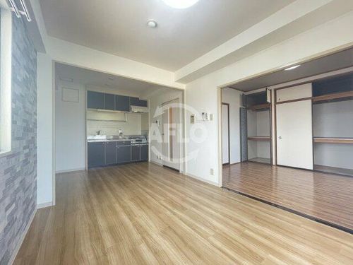 大正メゾンの居間