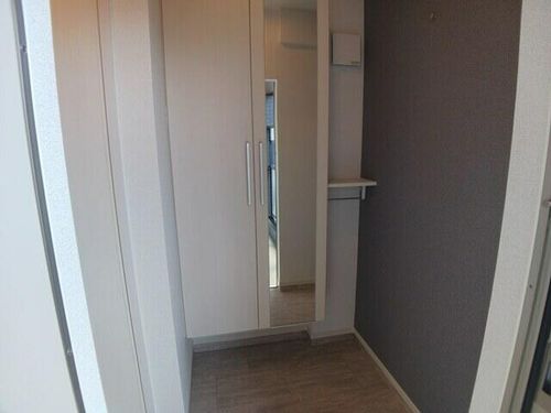 ヒカルサ奈良大森西ノースの玄関