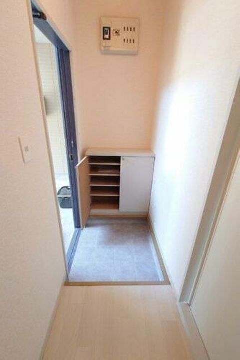 サンディアスB棟の玄関