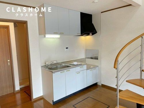 クラセードル碧南 B102のキッチン