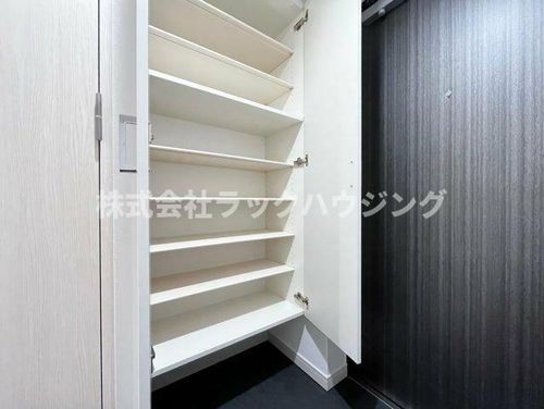 プレサンスNEO大和田STATIONベゼルの内装