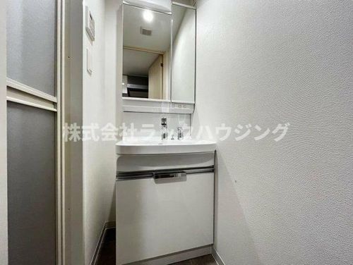 プレサンスNEO大和田STATIONベゼルの内装