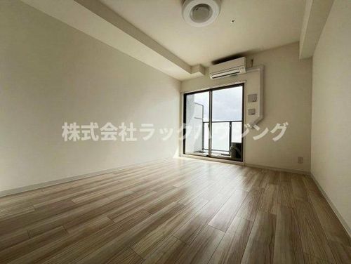 プレサンスNEO大和田STATIONベゼルの居間