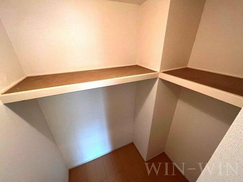 ユトリロ緑ヶ丘 2 A102の内装