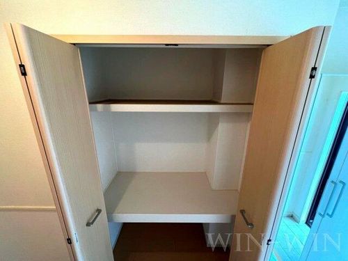 ユトリロ緑ヶ丘 2 A102の内装