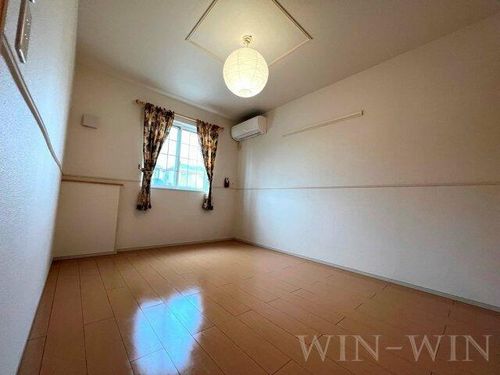 ユトリロ緑ヶ丘 2 A102の内装