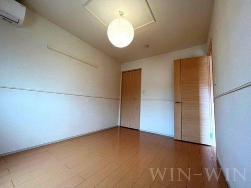 ユトリロ緑ヶ丘 2 A102の内装