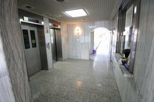 大阪府大阪市東淀川区大桐2丁目(マンション)の賃貸物件の玄関