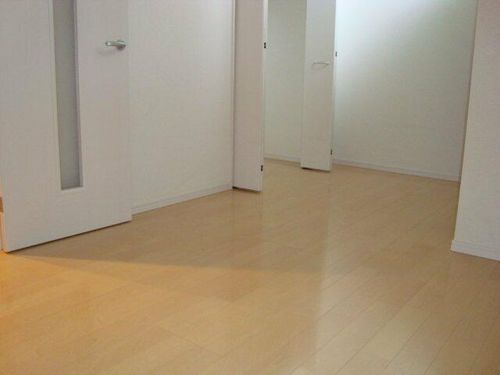 アパートメントUの居間