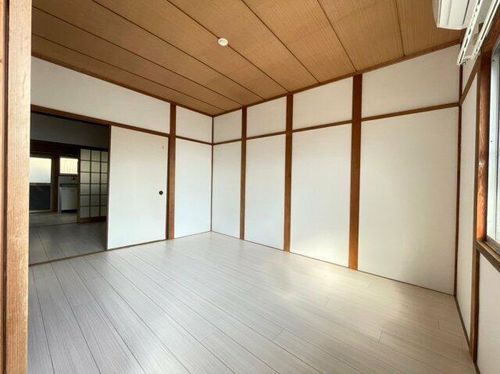 賀茂川荘の居間