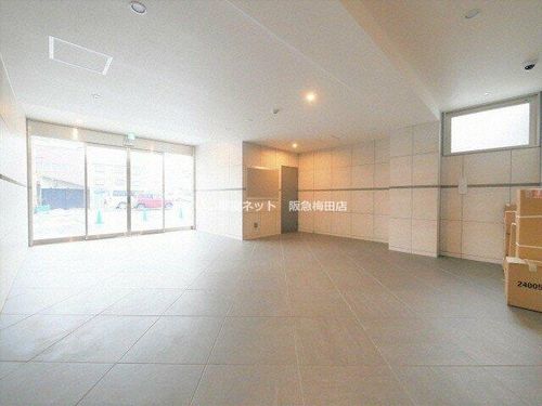 エグゼ新大阪南の玄関