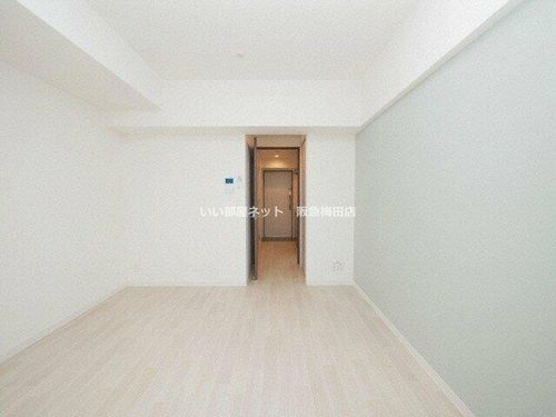 エグゼ新大阪南の居間