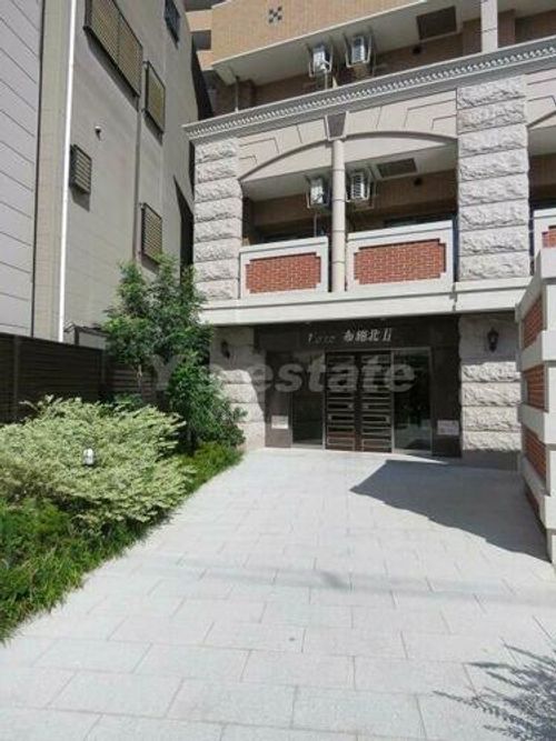 大阪府東大阪市長堂2丁目(マンション)の賃貸物件の玄関