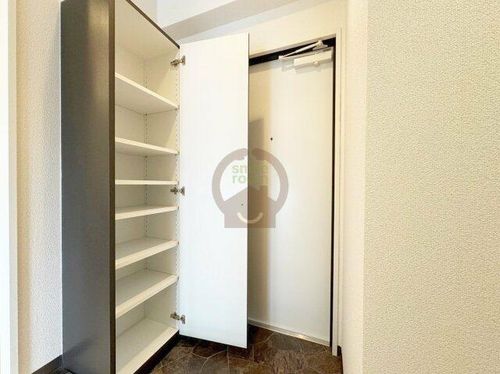 大阪府大阪市西区新町3丁目(マンション)の賃貸物件の玄関