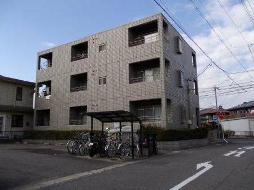 エクセル101の内装