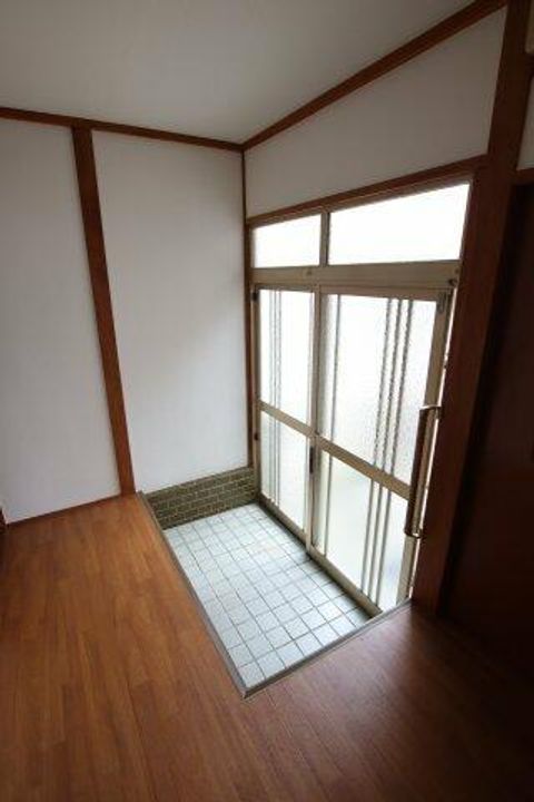 大阪府堺市東区日置荘原寺町(一戸建)の賃貸物件の玄関