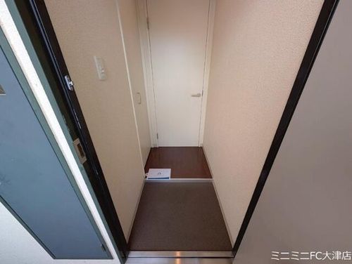 グレイス長等の玄関