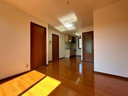 リファインド二ツ屋の居間