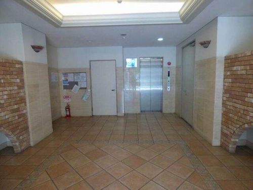 プレサンス中之島公園南の玄関