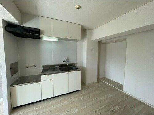 エミナンス弥富が丘のキッチン