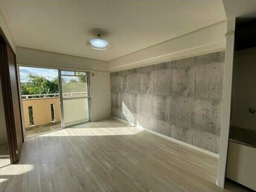 エミナンス弥富が丘の居間