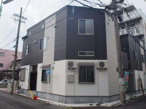 ao(アオ)の玄関